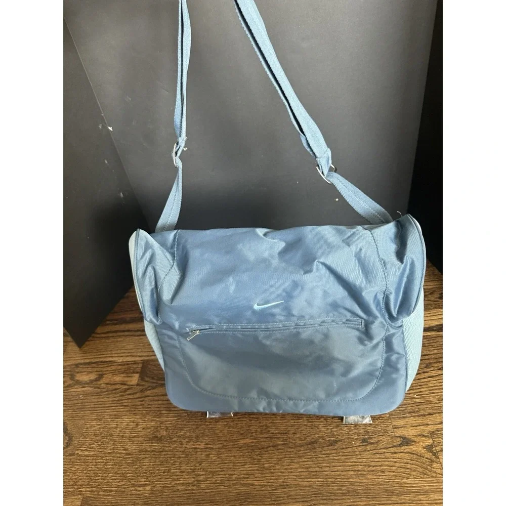 Nike Sportswear Essentials Unisex Blue‎ Messenger Bag